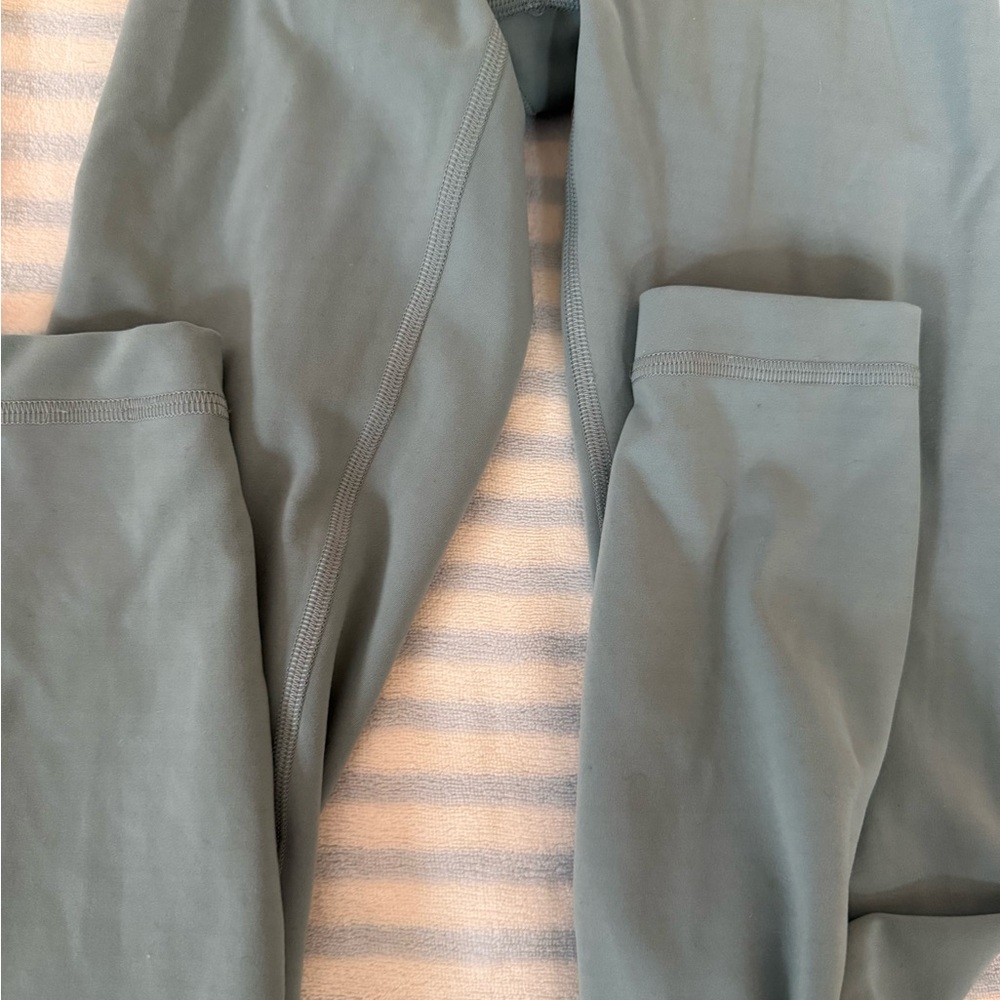 Lululemon aligns - Picture 8 of 8